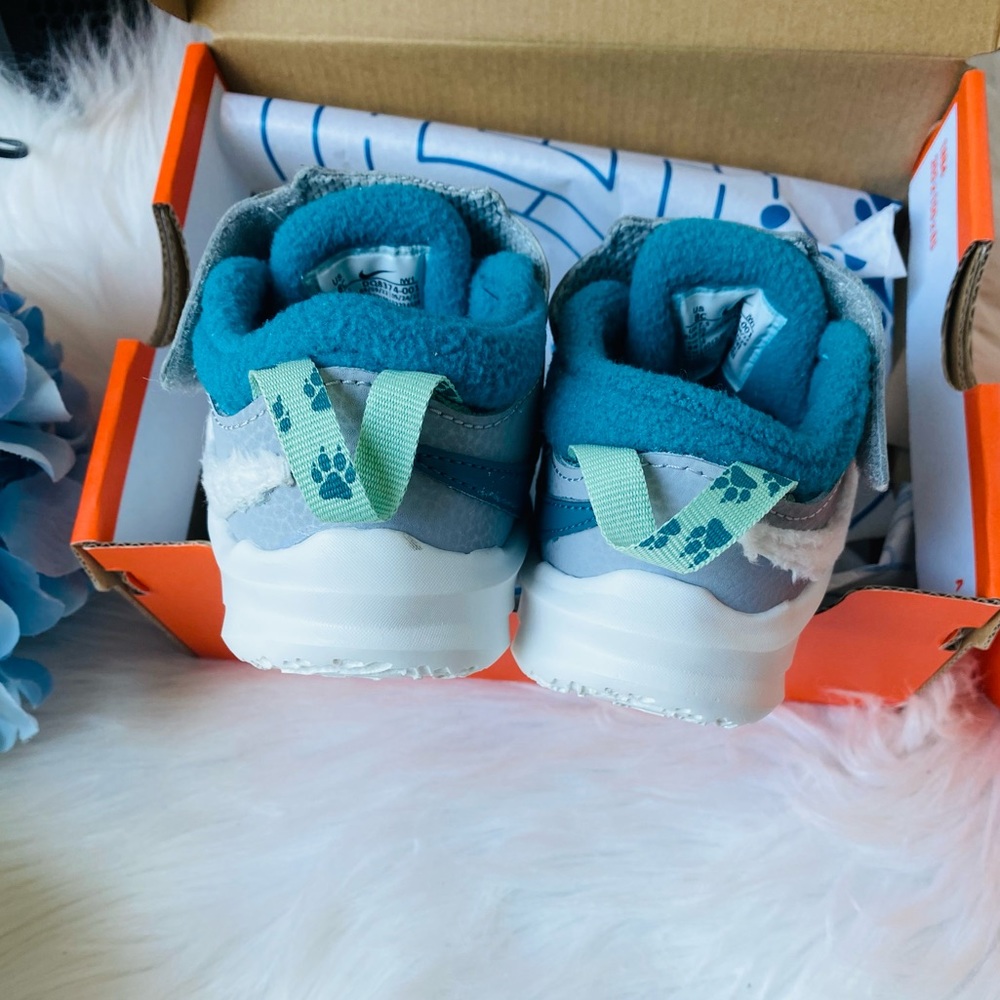 Toddler Nike Fleece Lined Pawprints Sneakers - Picture 6 of 7